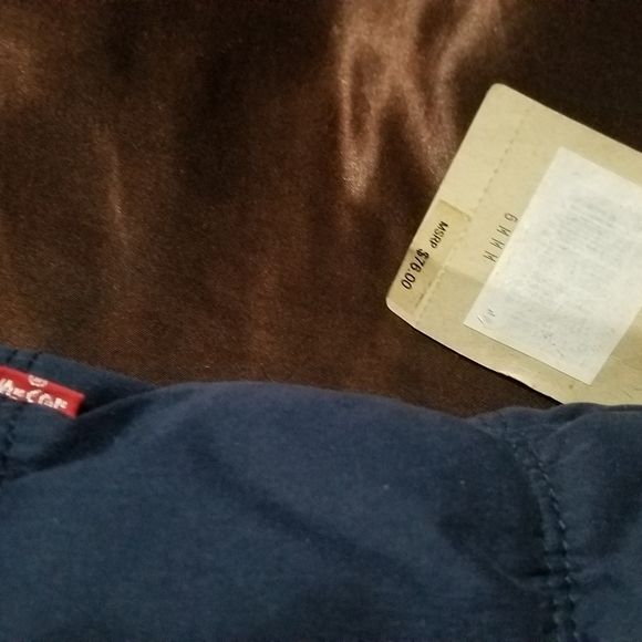 Levi's puffer vest - Picture 3 of 3